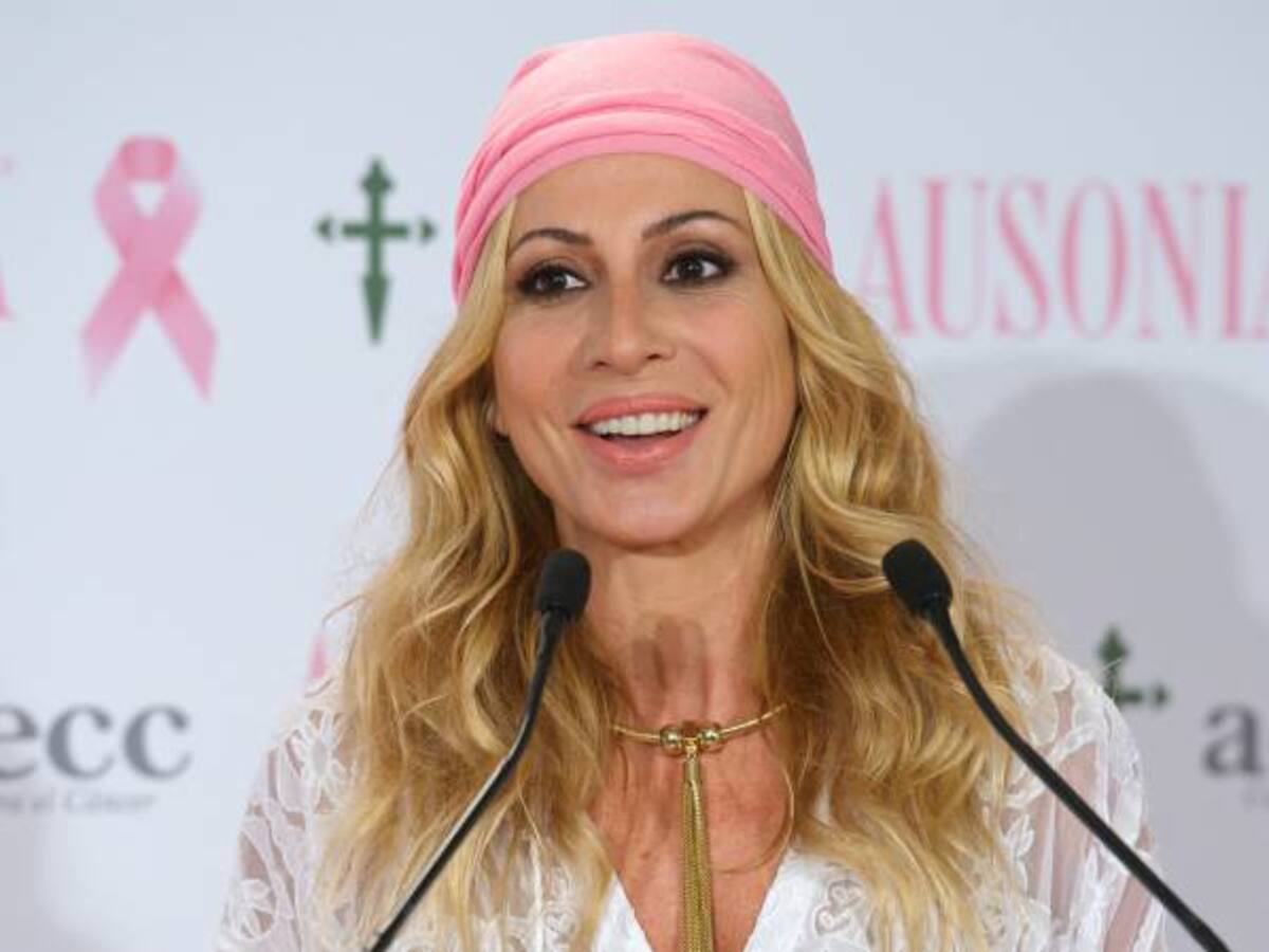 Polémica por la letra del himno de España escrita por Marta Sánchez