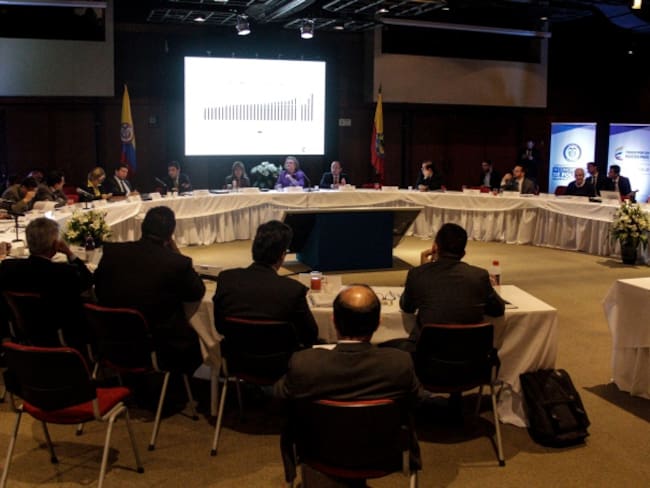 Empresarios suben su oferta para salario mínimo al 6,7 %