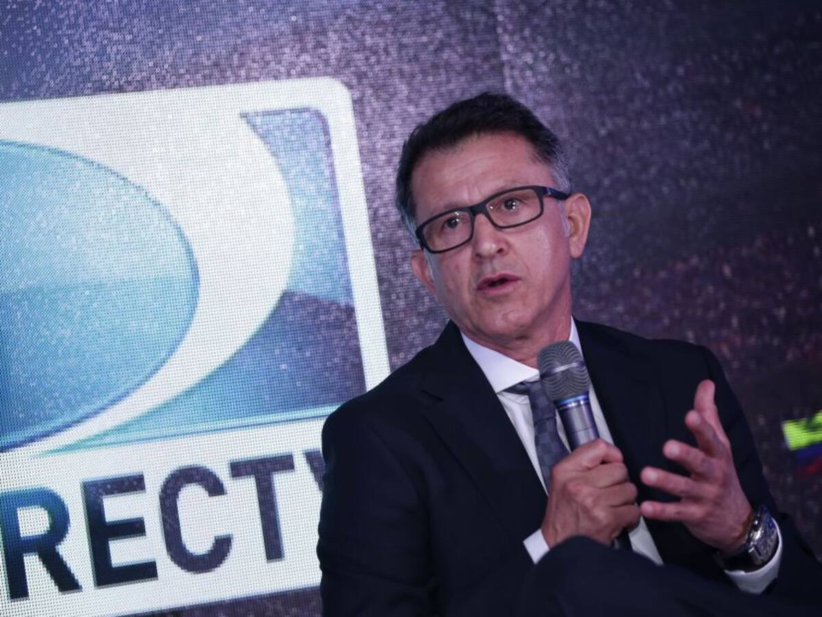Ministra TIC a dirimir venta del negocio de internet de DIRECTV a Movistar