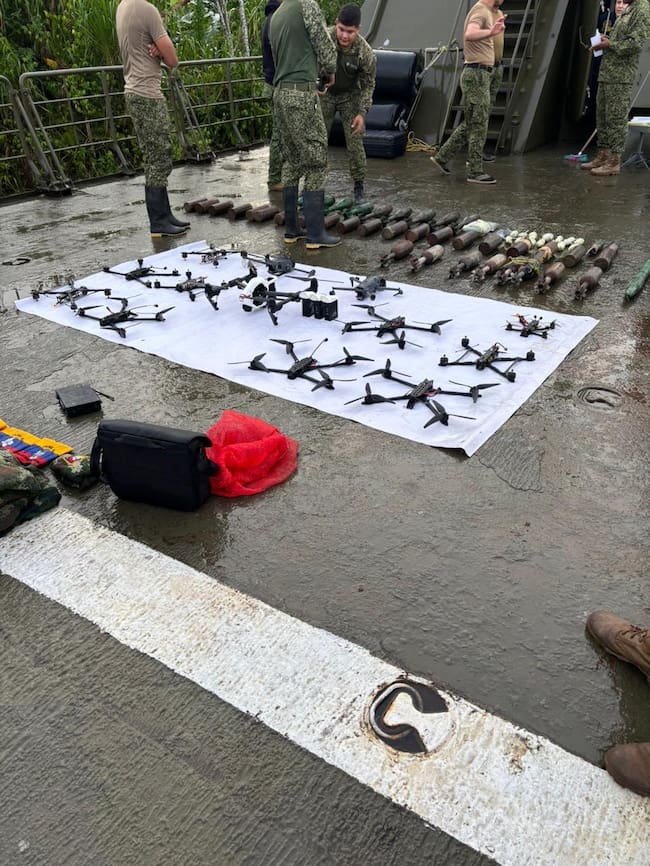 Incautan drones, explosivos y material de guerra de la “Jaime Martínez” en Cauca