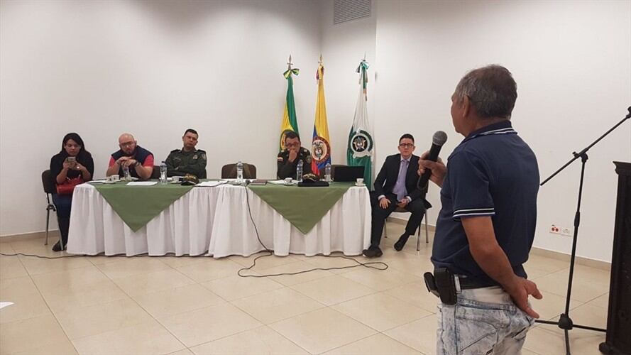 Altos mandos de la Policía, el Ejército y la Fiscalía se reunieron con líderes sociales y defensores de derechos humanos en la ciudad de Popayán. Foto: W Radio