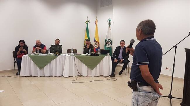 Altos mandos de la Policía, el Ejército y la Fiscalía se reunieron con líderes sociales y defensores de derechos humanos en la ciudad de Popayán. Foto: W Radio