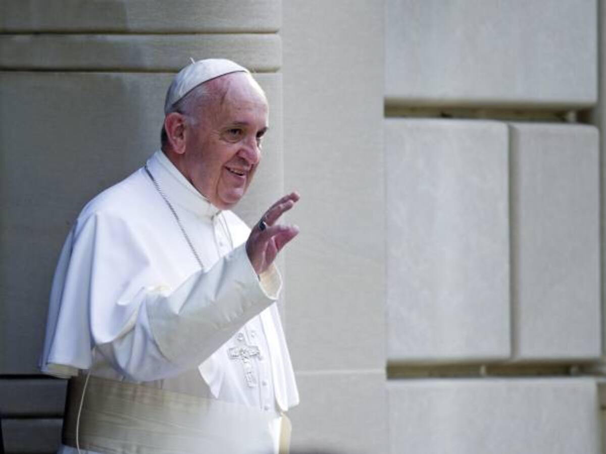 Con emotividad, el papa responde las inquietudes de un niño sobre su padre