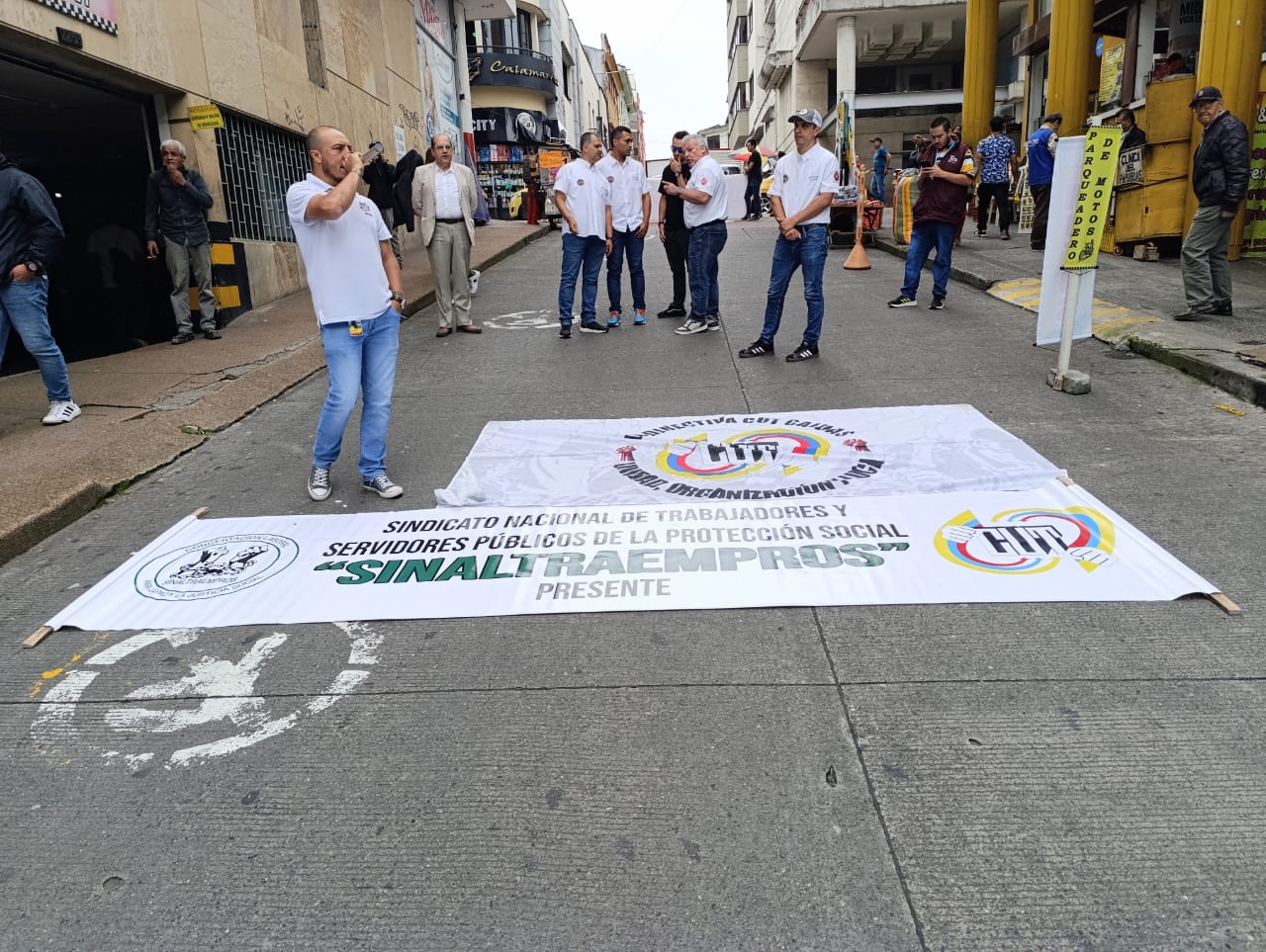 Los funcionarios de MinTrabajo en Caldas continuarán en huelga de manera indefinida.