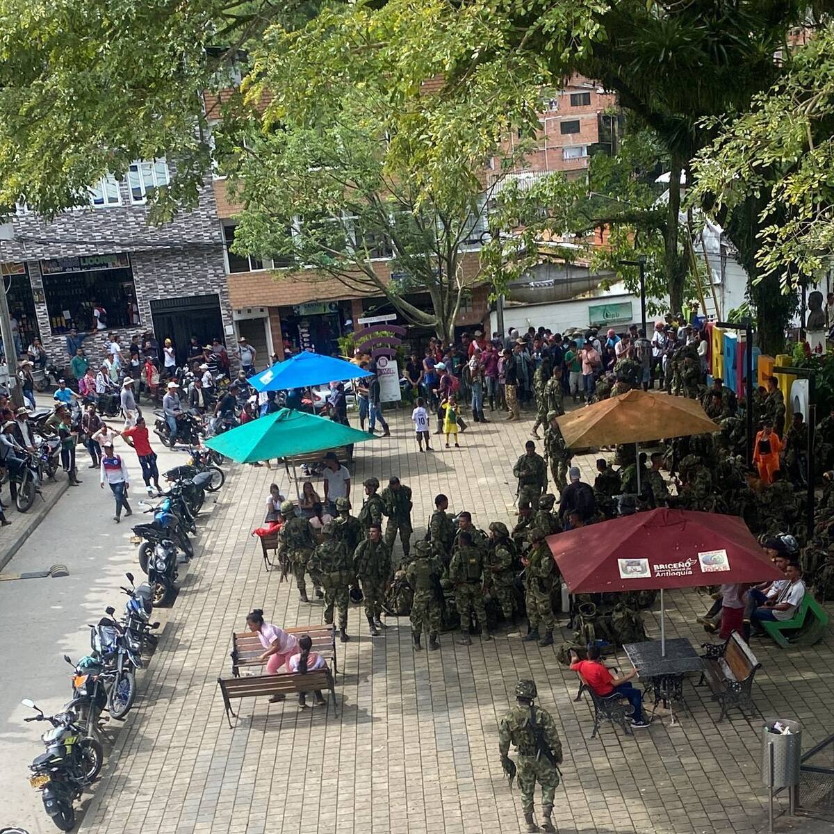 El frente 36 habría obligado a la comunidad de Briceño a retirar al ejército de zona rural