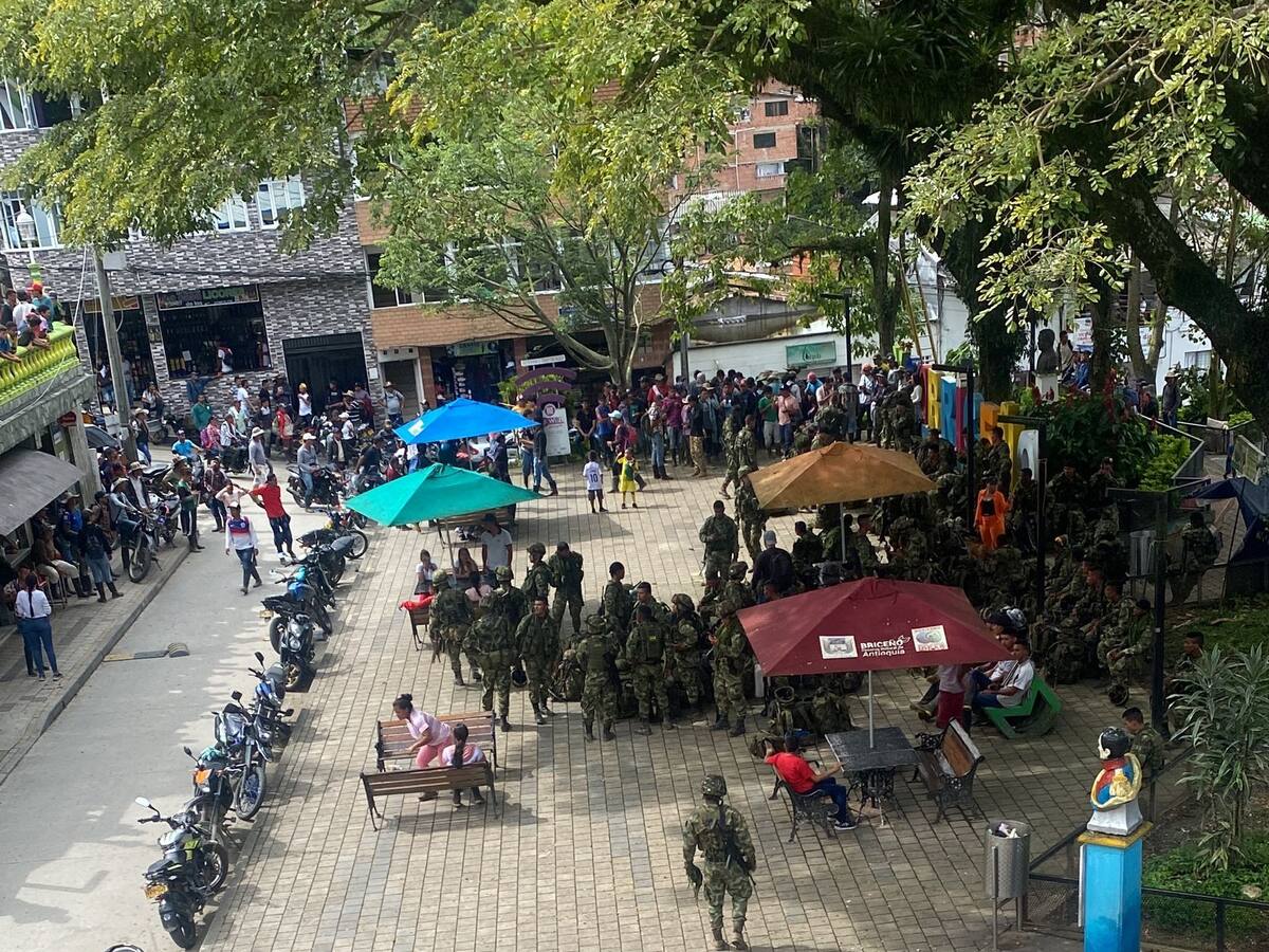 El frente 36 habría obligado a la comunidad de Briceño a retirar al ejército de zona rural
