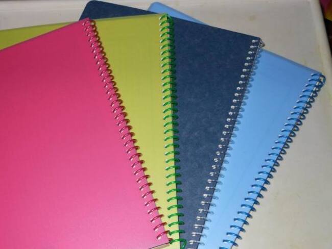 Multan con $60 mil millones a tres empresas por cartel de cuadernos