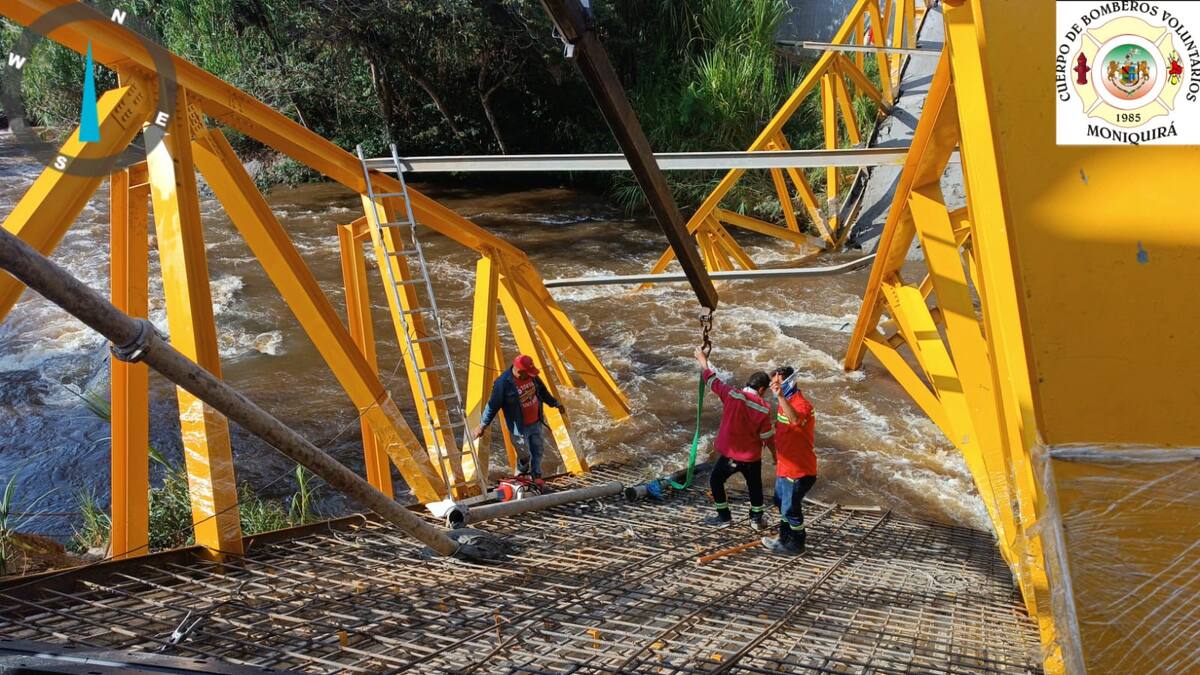 Colapsó el puente El Triunfo en límites entre Moniquirá y San José de Pare
