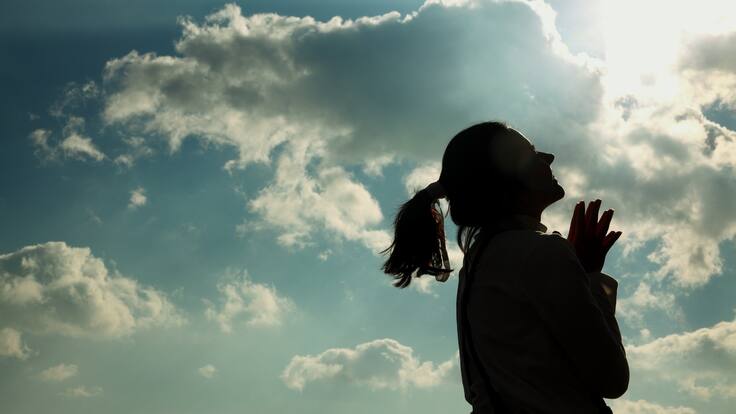 ¿Qué son los siete rayos y de qué manera nos ayudan a nutrir el cuerpo energético?