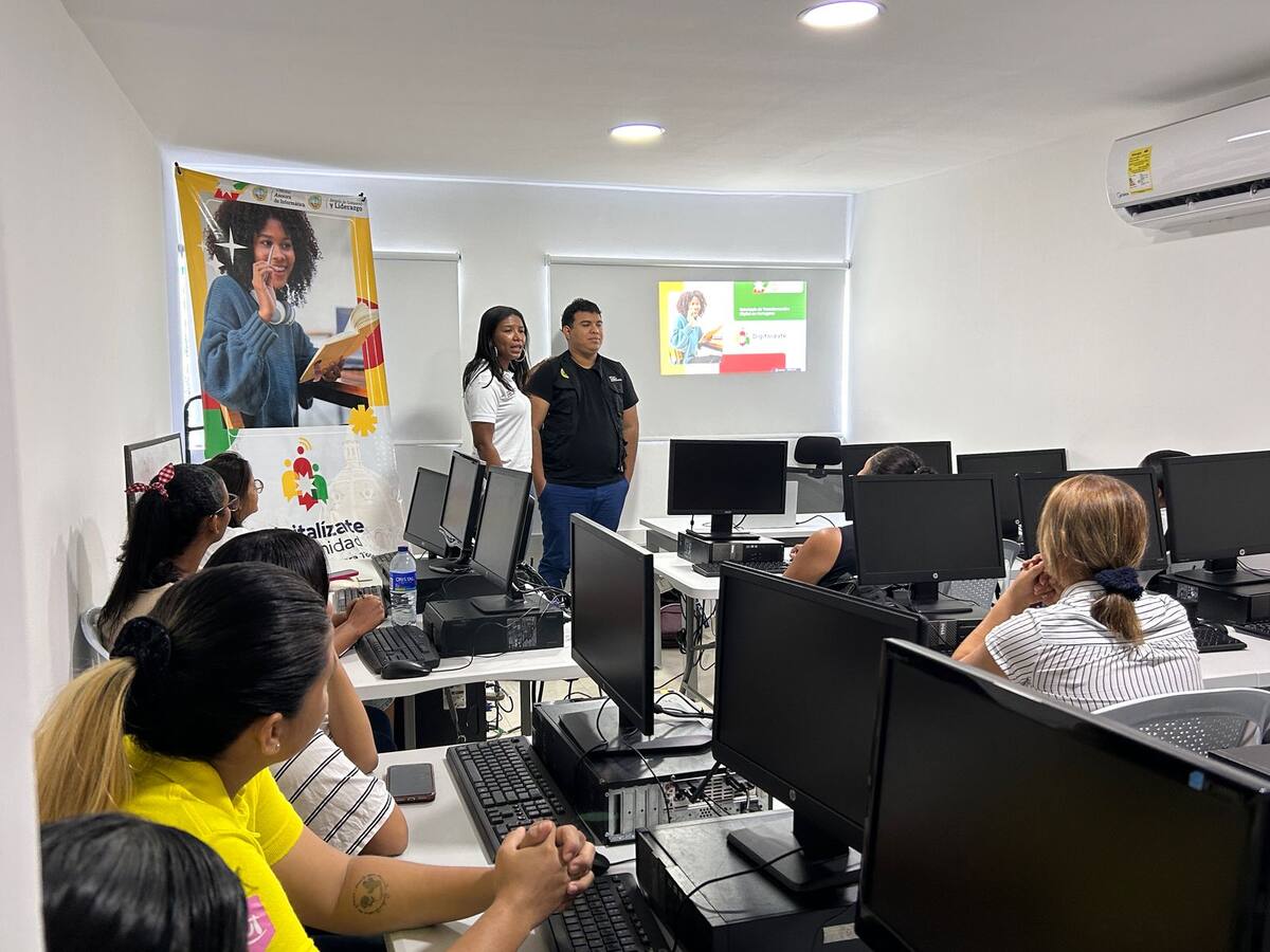 Cursos de Marketing Digital en la Casa de la Mujer de Cartagena
