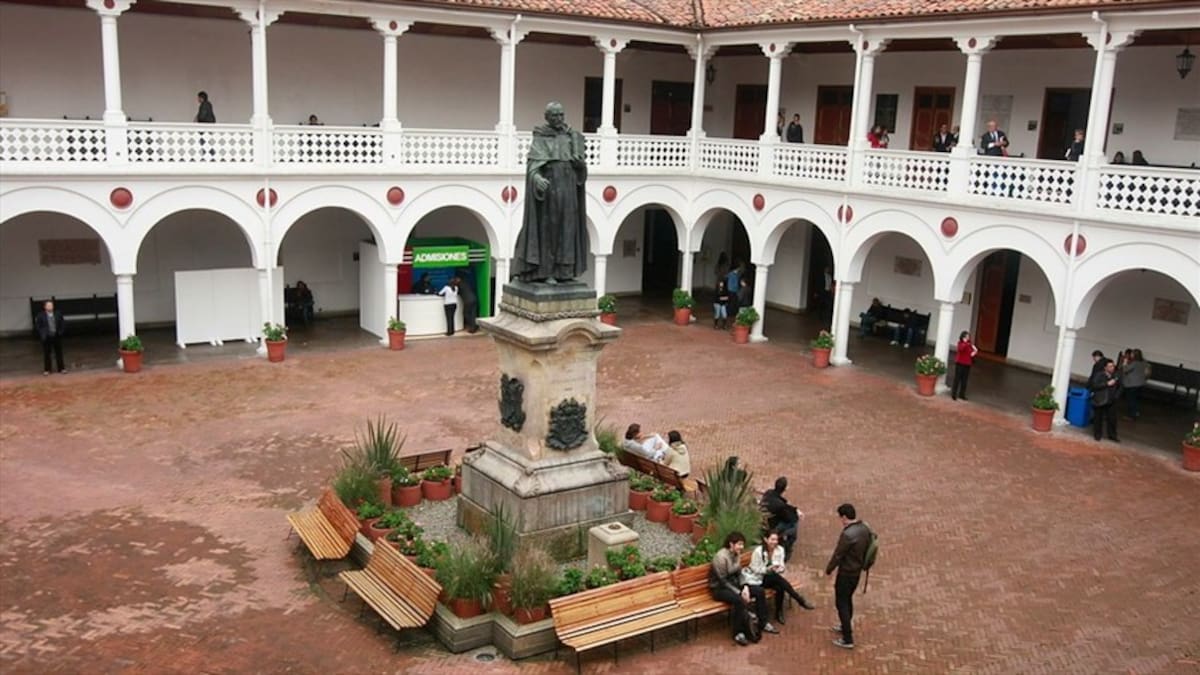 Crisis en U. Rosario: hablan exdirectivos y estudiantes sobre gestión del rector Cheyne
