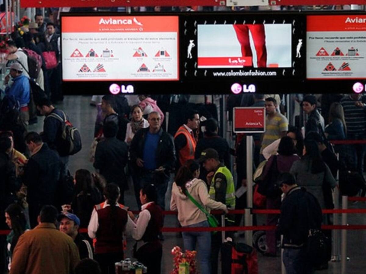 702 pilotos de Avianca anuncian que irán a huelga indefinida