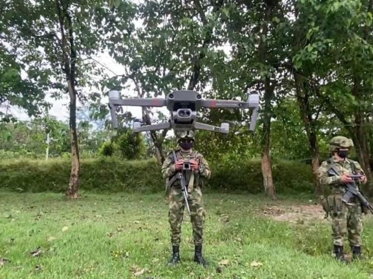 Ejército pone en vuelo drones para vigilar oleoductos en Arauca