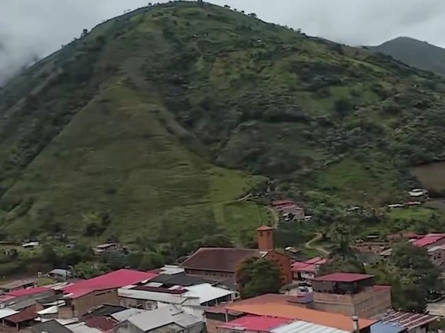 Se trató de un recorrido de tres días en territorios golpeados por el conflicto como El Plateado del municipio de Argelia. Crédito: Ministerio de Educación