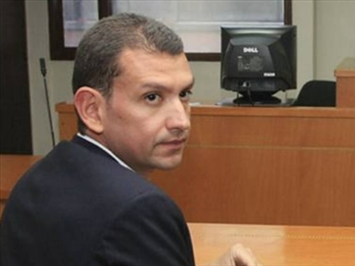 Imputan enriquecimiento ilícito a primo de Emilio Tapia