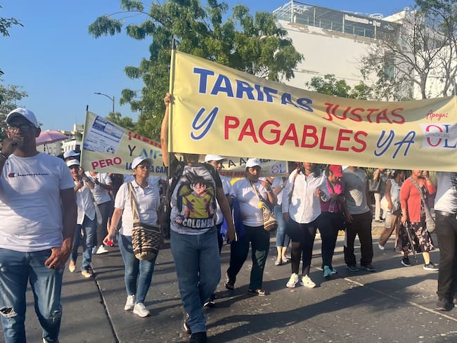 Marcha #TarifaJustaYa en Santa Marta . Caracol Radio