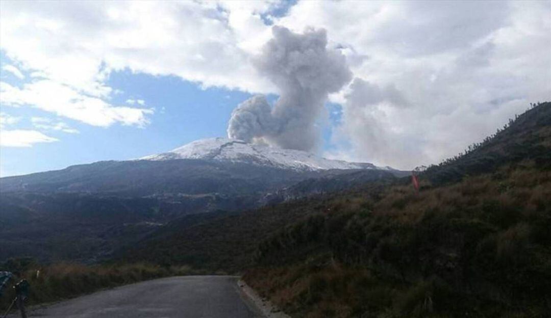 Caída de ceniza por el Volcán Nevado de Ruiz