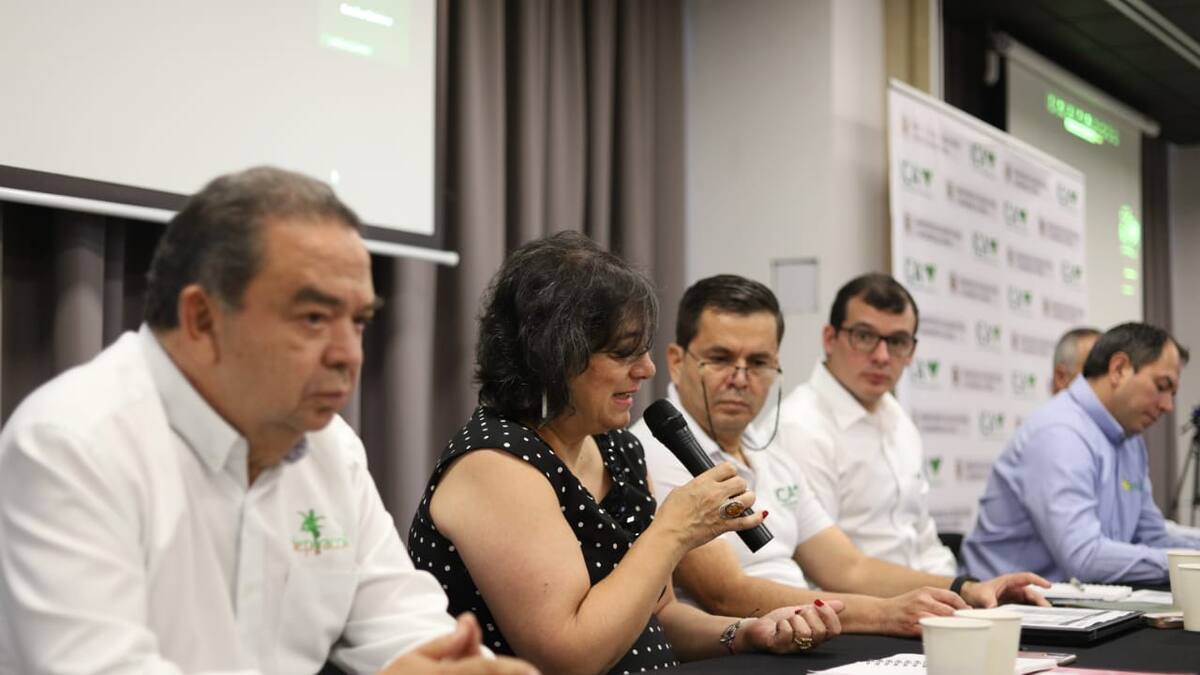 Gobierno Nacional resalta labor de bananeros para contener el Fusarium R4T