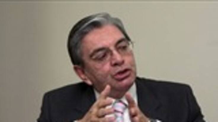 El ministro Fabio Valencia asegura que funcionarios de Presidencia responderán ante la Procuraduría por el caso de las 'chuzadas'