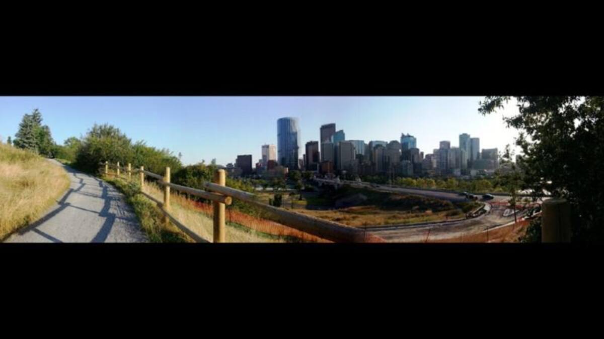 “Esta es una hermosa vista de Calgary”, dice con seguridad Eugenio Ramírez.