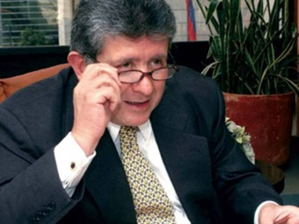 Son diez las investigaciones que adelantan la Procuraduría, Fiscalía y Contraloría a Julio César Turbay
