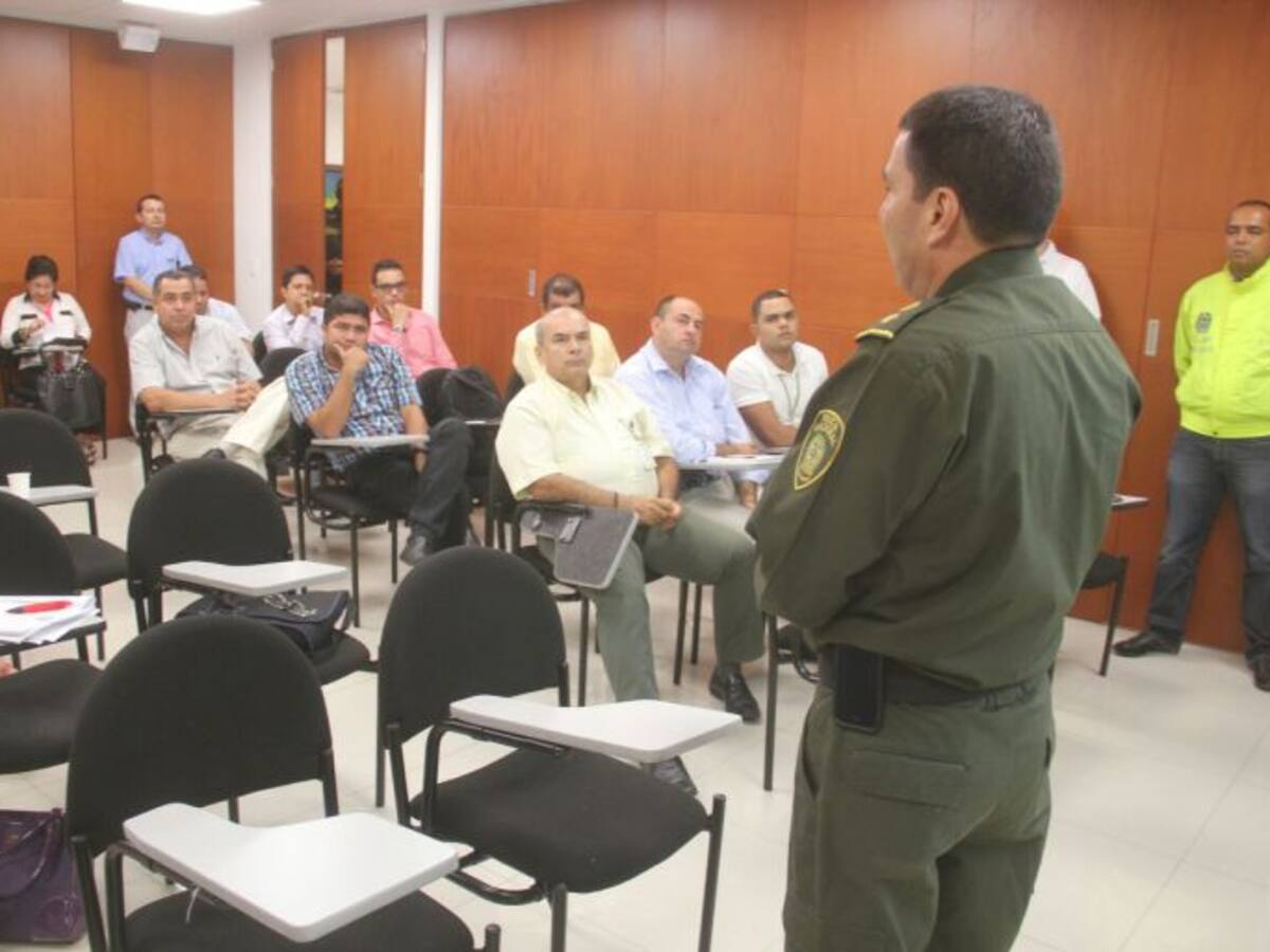 Última reunión del frente de seguridad bancaria en 2015