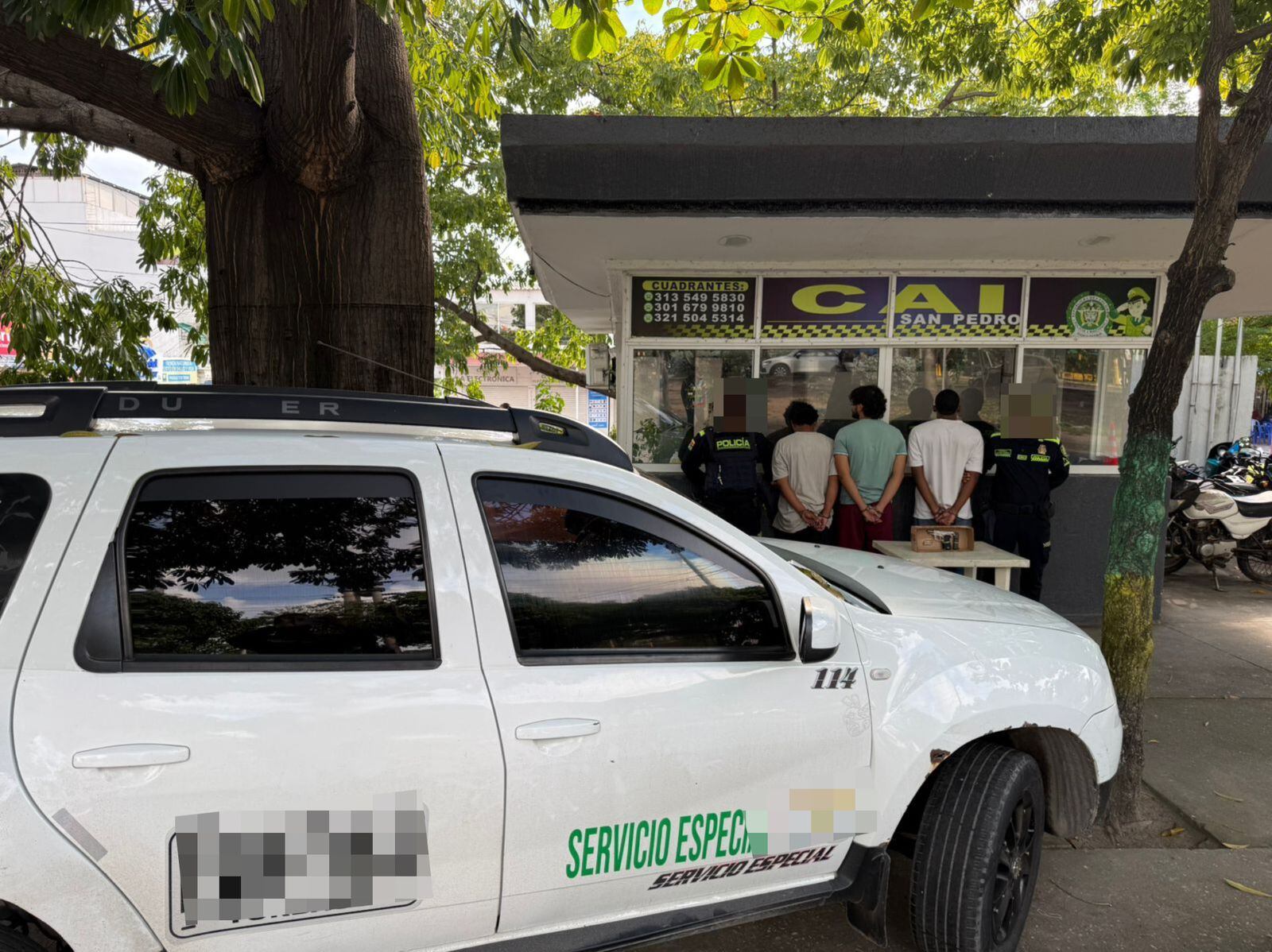 Cayeron tres presuntos delincuentes con un arma de fuego ilegal en Cartagena