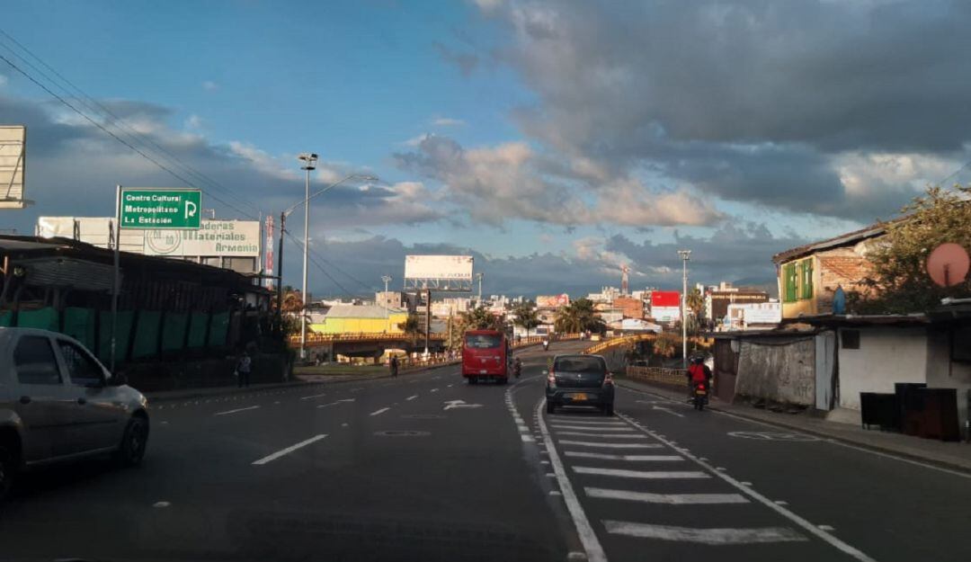 Carrera 18 en Armenia antes de los puentes de las 26 en la capital del Quindío