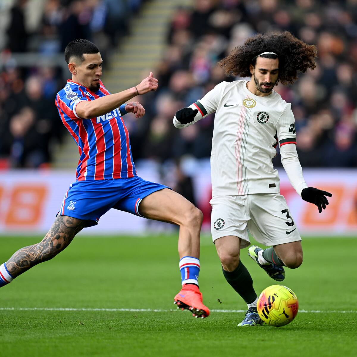 Daniel Muñoz regresó al Crystal Palace, pero no pudo evitar una nueva derrota ante el Chelsea
