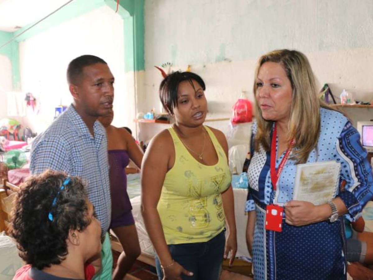 Estudiantes de UniCartagena asesoran jurídicamente a reclusas de cárcel de mujeres