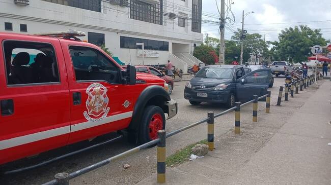 Cuerpo de Bomberos de Cartagena atendió estallido en centro médico