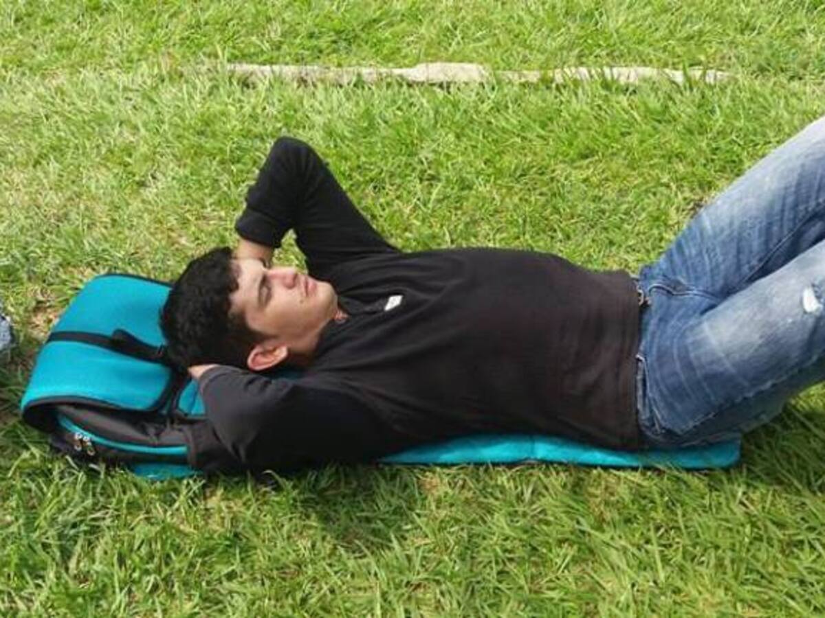 En Palmira diseñan maletín universitario para dormir