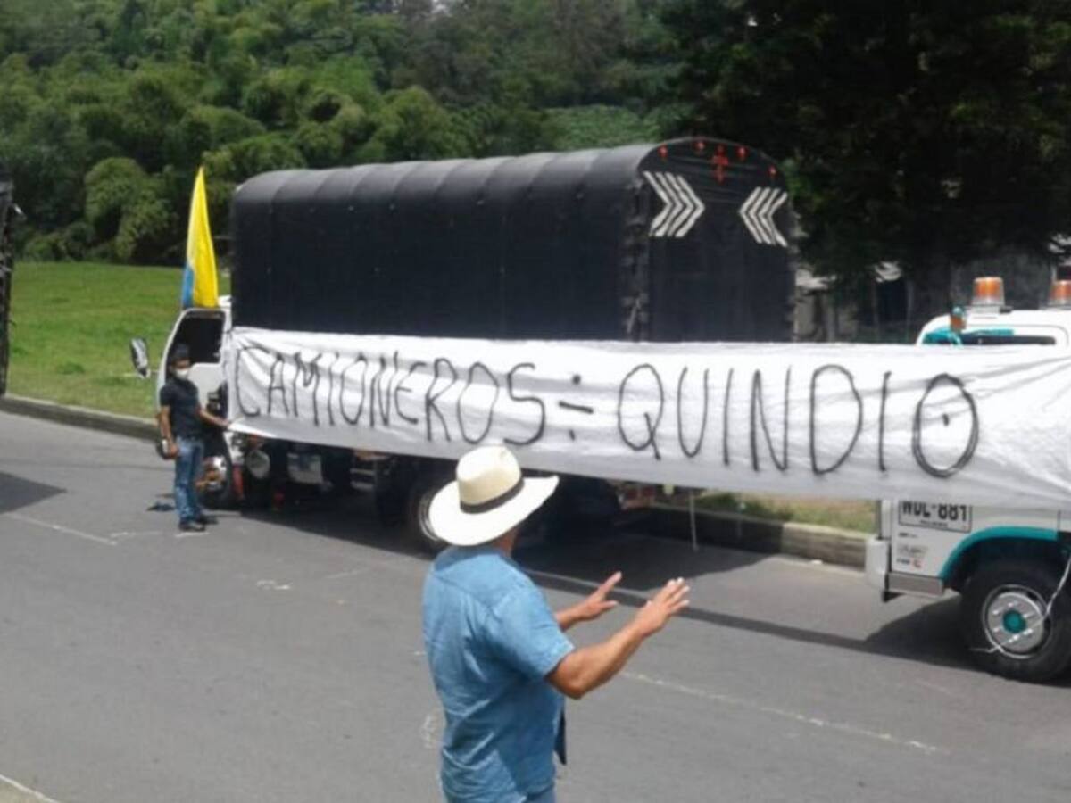 Bloqueos en la vía la Línea son una bomba de tiempo: Autoridades en Quindío