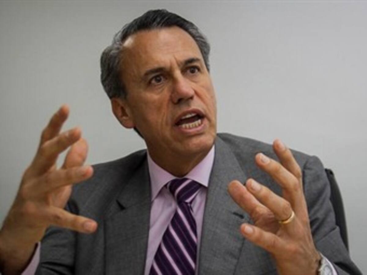 “El debate de la mermelada a mí no me toca”: ministro Lizarralde