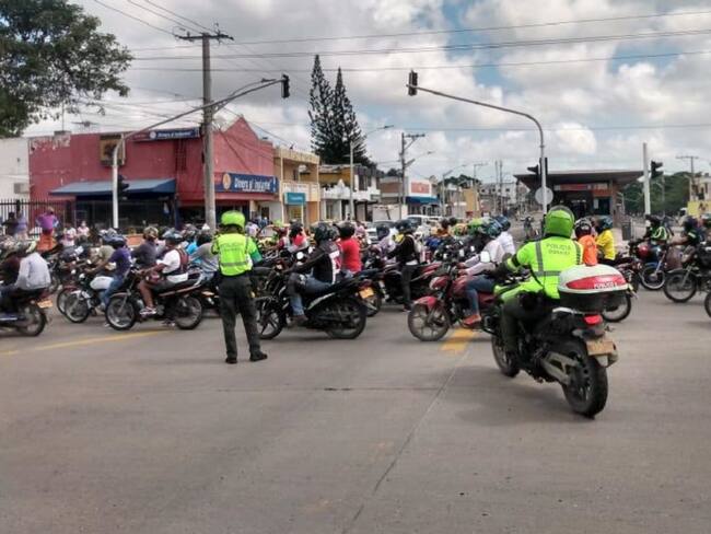 Mototaxistas adelantan protesta en Barranquilla