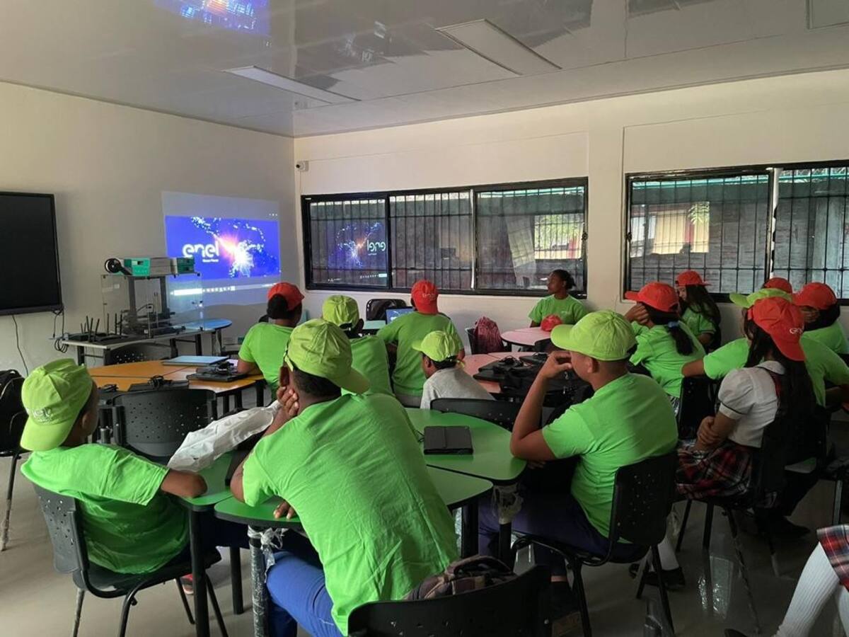 Jóvenes del Magdalena se capacitan en transición energética y economía circular