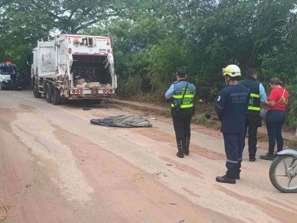 Motociclista murió arrollado por un camión recolector de basura en Girón