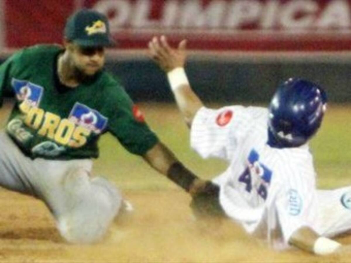 Toros contra Leones por un cupo la final de béisbol colombiano