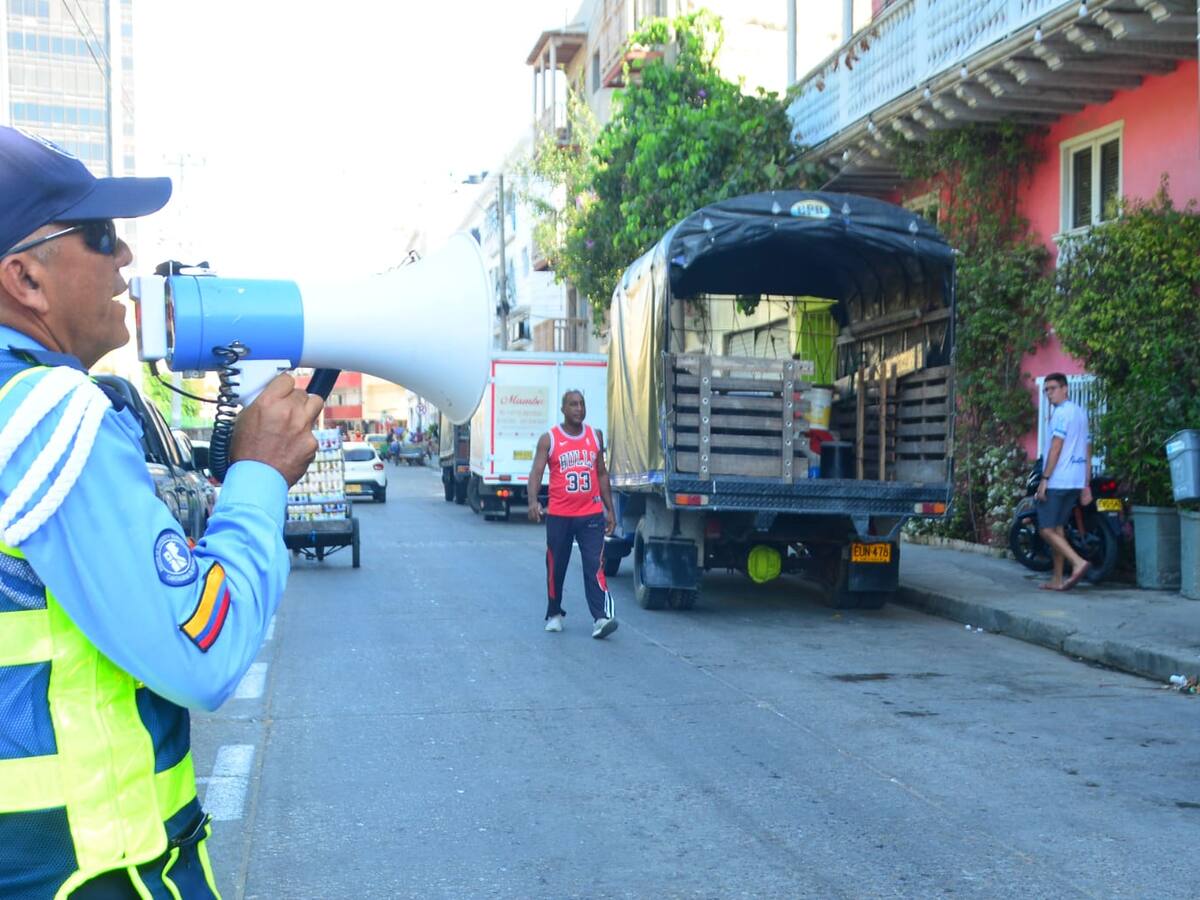 DATT advierte sanciones por incumplir horarios para cargue y descargue en Cartagena