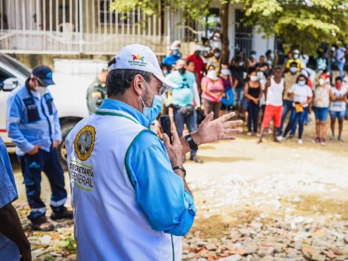 Alcaldía se compromete a mejorar distribución de agua en Cerros de Albornoz