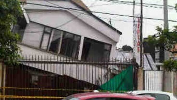 Cuatro personas heridas por desplome de viviendas en Bogotá