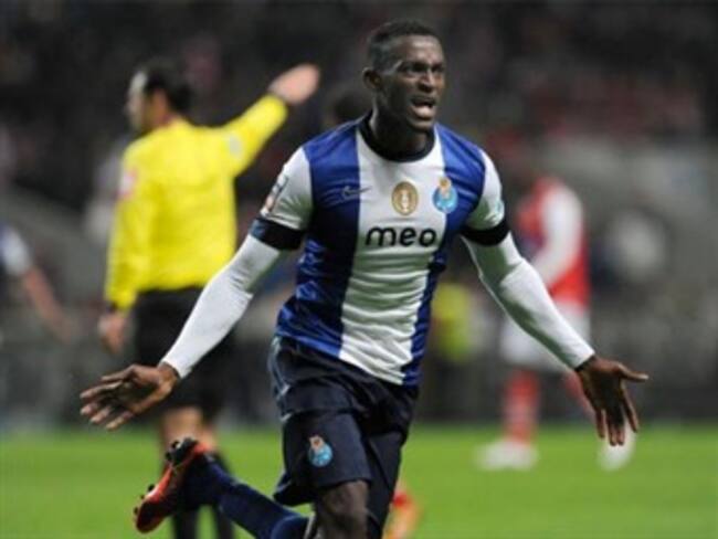 Con doblete de Jackson Martínez ganó el Porto y es líder parcial en Portugal