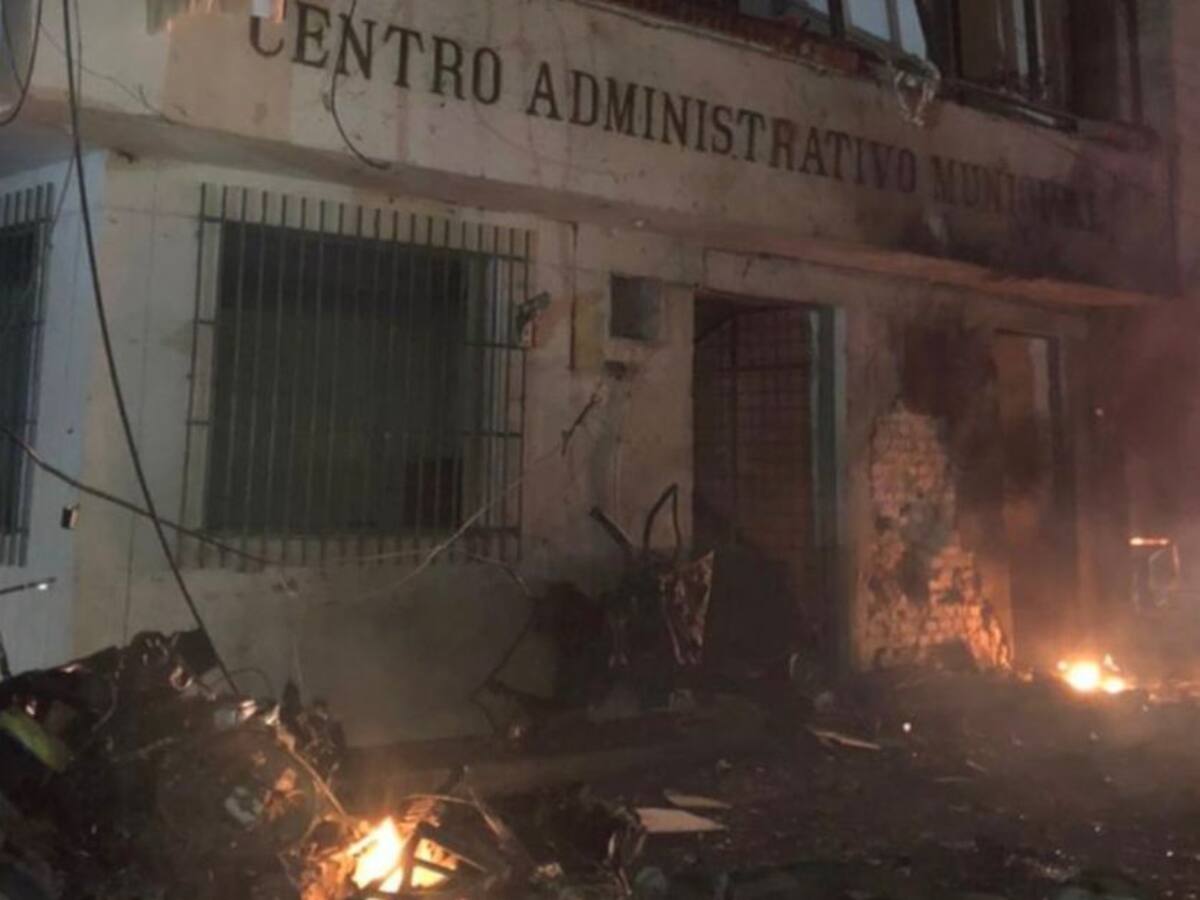 ‘Carro bomba’ deja dos heridos en Argelia, Cauca
