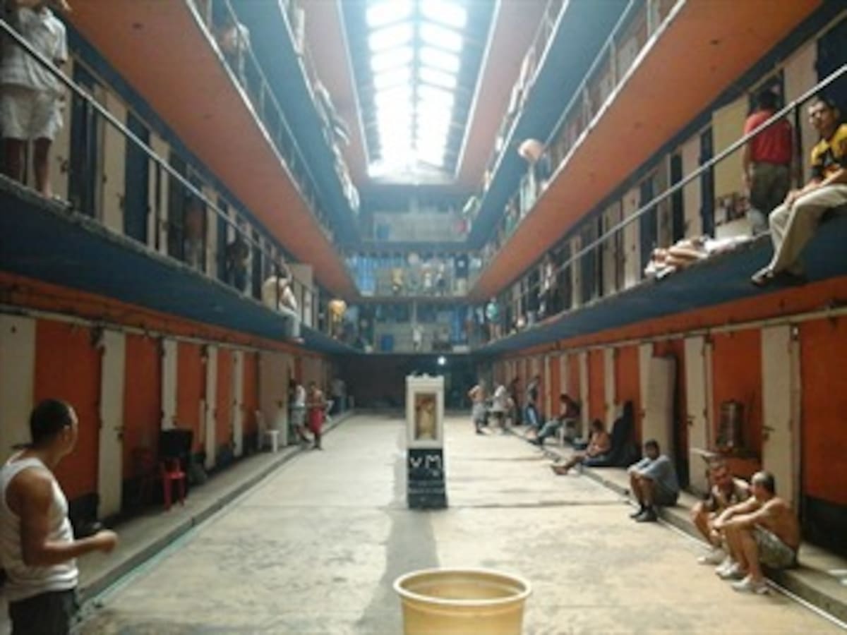 Ciento seis internos de la cárcel el Barne se intoxicaron por manejo insalubre de alimentación