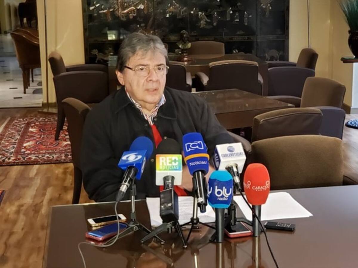 Canciller ratificará denuncia contra Granda y su abogado será Abelardo de la Espriella