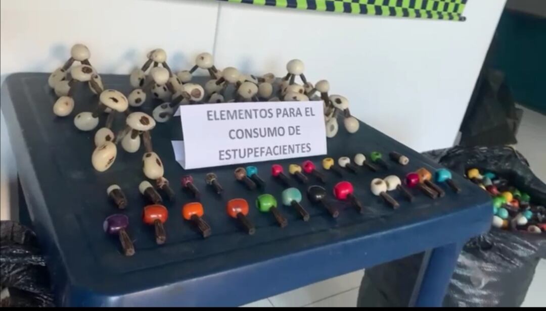 Los elementos anteriormente incautados son utilizados para el consumo se sustancias psicoactivas y pretendían ser comercializados en ciudades como de Bogotá, Medellín y Cali.