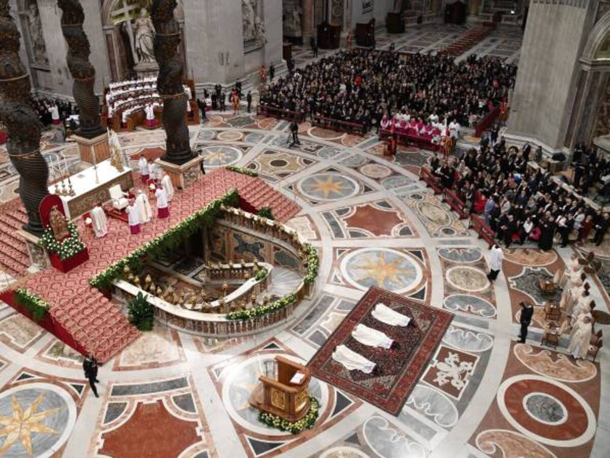 Vaticano corrige palabras del papa sobre homosexualidad y psiquiatría