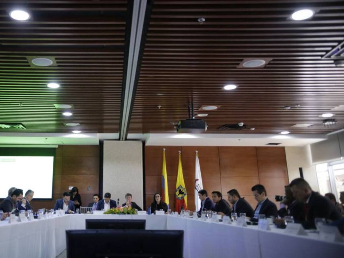 Estamos listos: Asocapitales a Petro tras pedir lotes para colegios y universidades