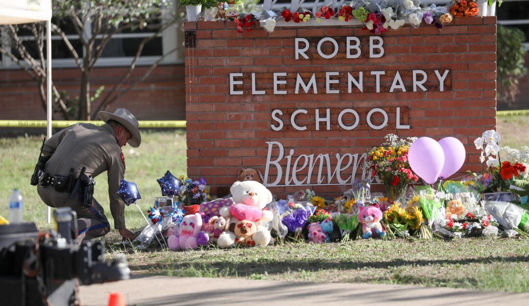 Robb Elementary School.