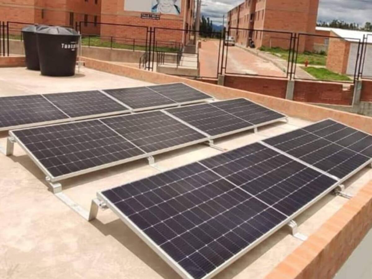 Tópaga inaugura su primera institución educativa con energía solar